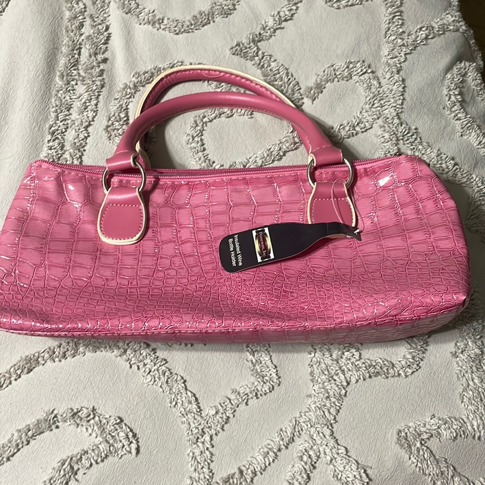 Insulated wine clutch